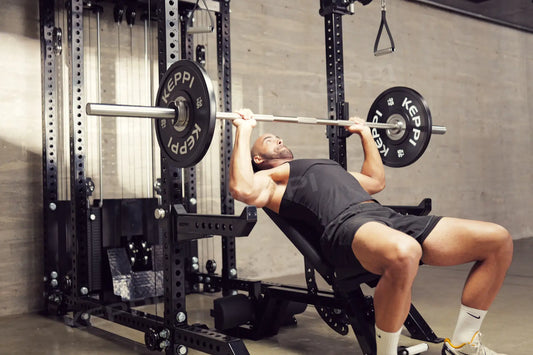 Barbell Incline Bench Press: Proper Form and Training Tips